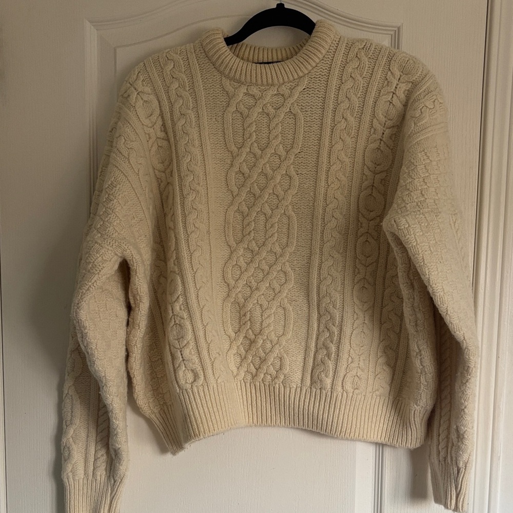 Irish Wool Classic Cable Knit Crewneck Sweater - Cream